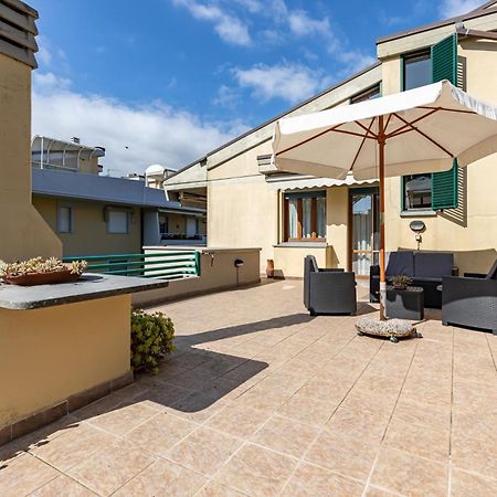 Two-Levels Apartment With Terrace And Parking Viareggio Exterior foto