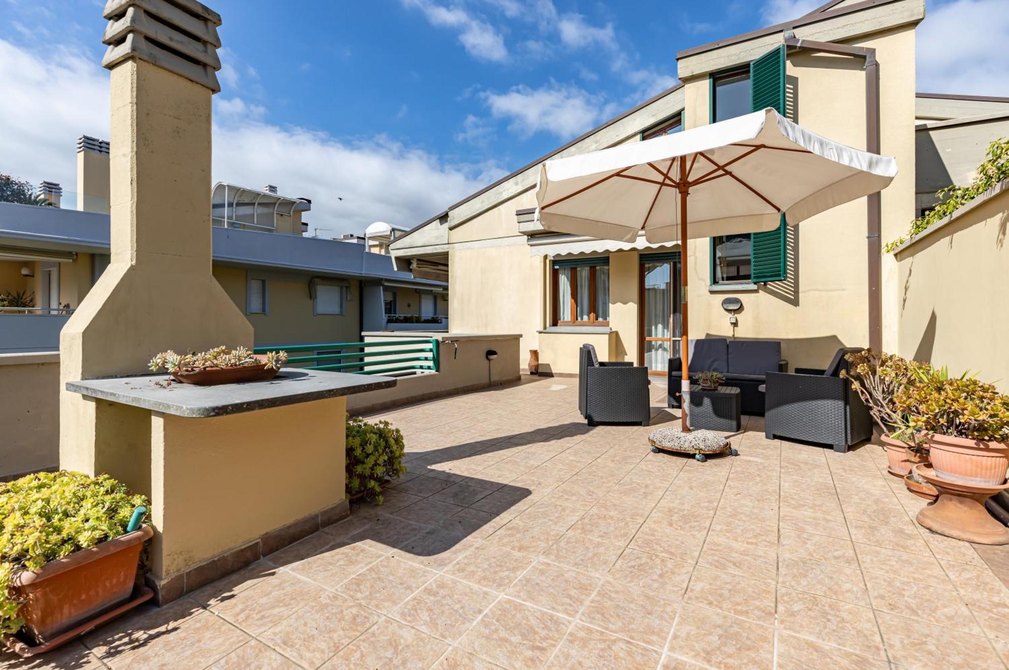 Two-Levels Apartment With Terrace And Parking Viareggio Exterior foto